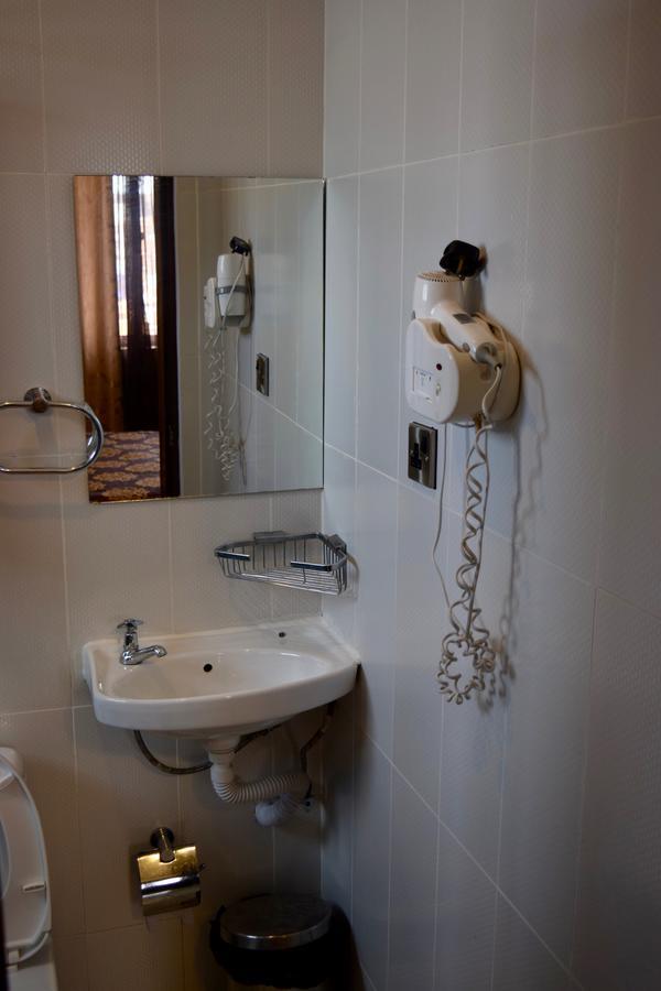 New Avon Apartments 다르에스살람 외부 사진